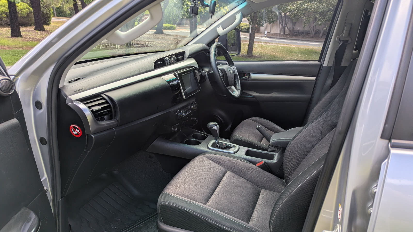 2017 Toyota Hilux SR5 4×4 Dual Cab