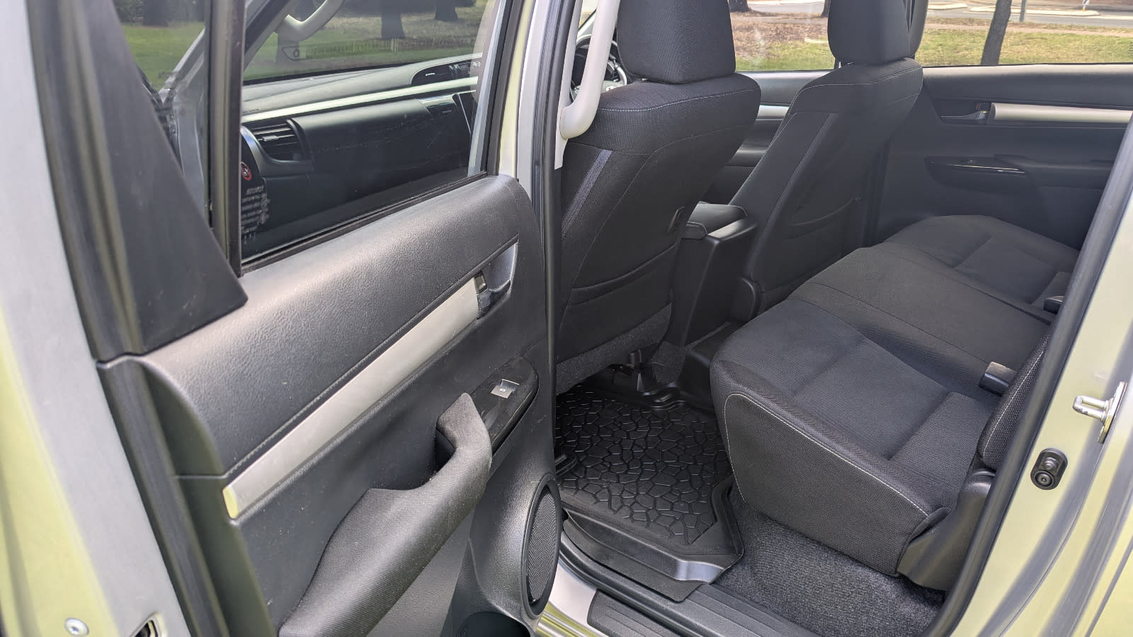 2017 Toyota Hilux SR5 4×4 Dual Cab