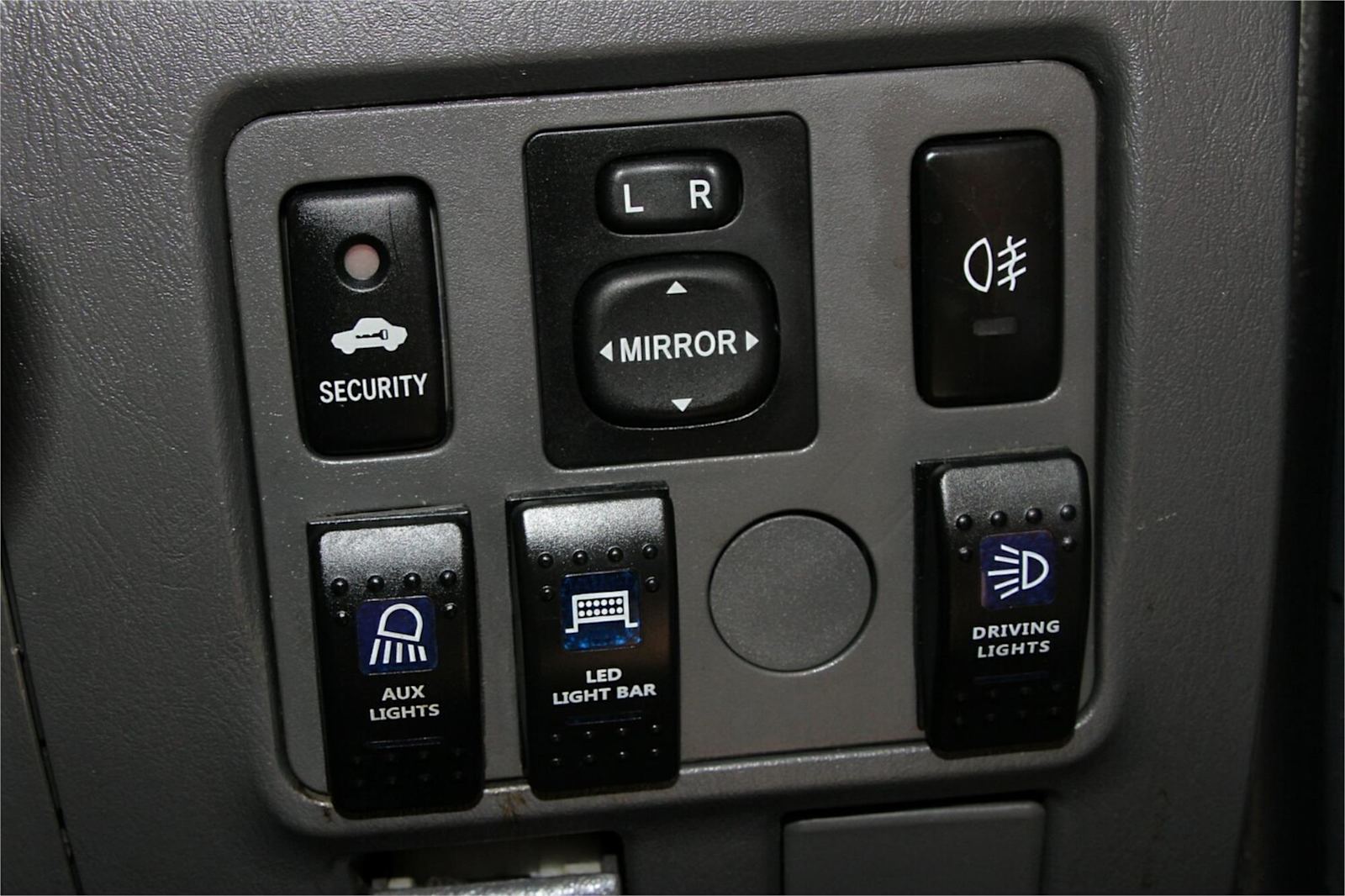 2012 Toyota Hilux SR KUN26R 4X4