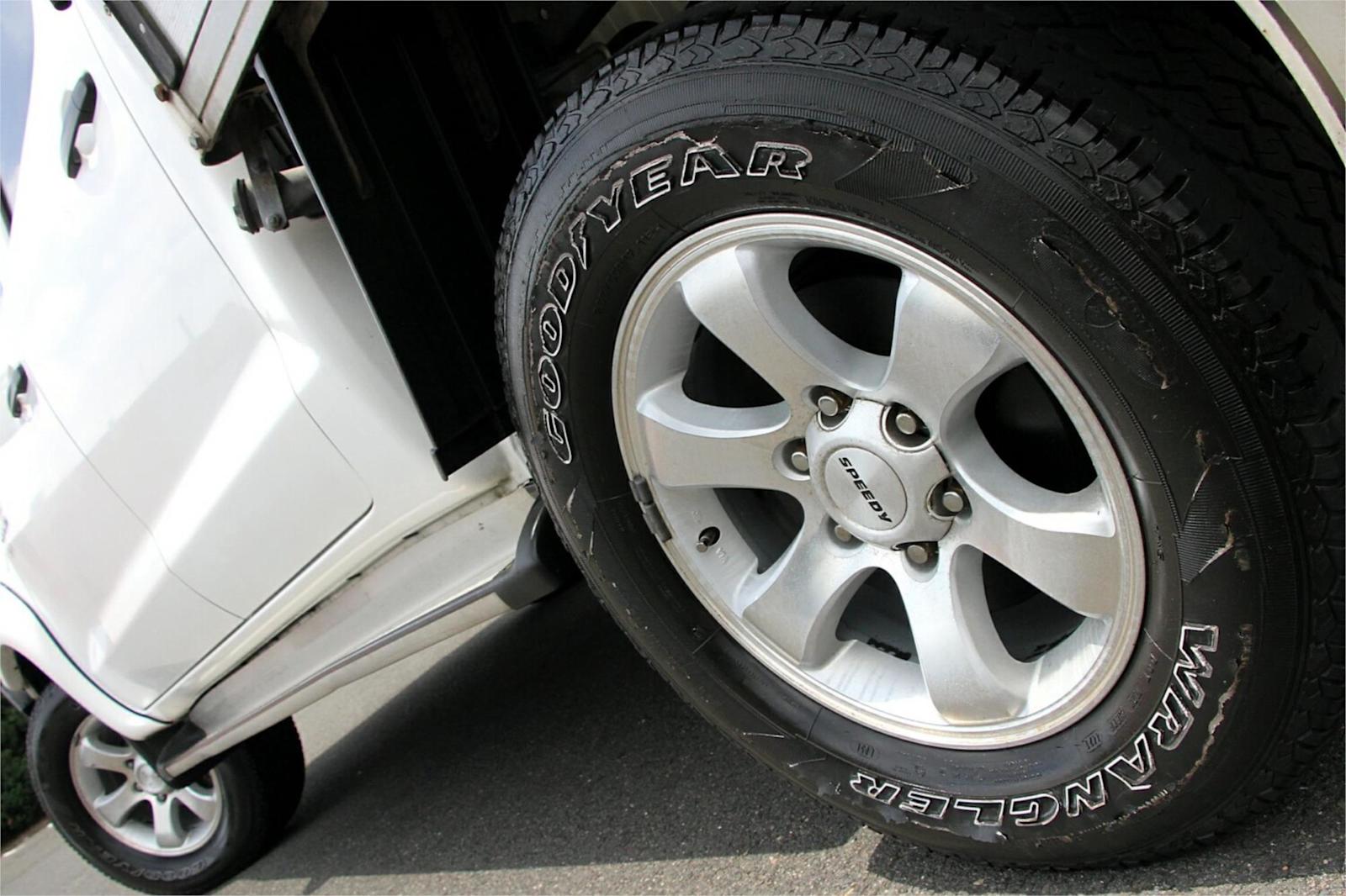 2012 Toyota Hilux SR KUN26R 4X4