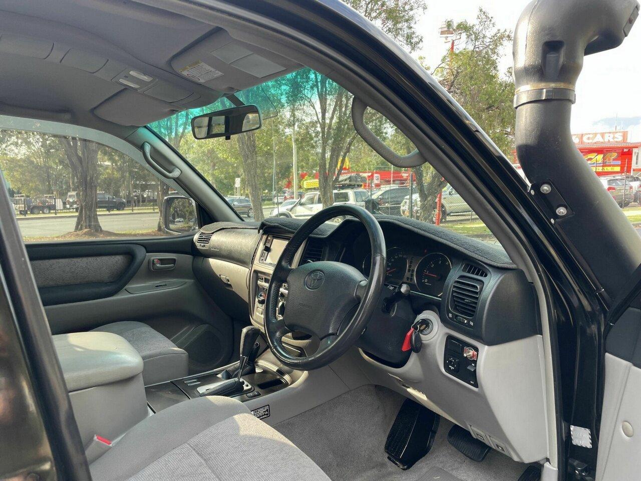 2005 Toyota Landcruiser GXL UZJ100R