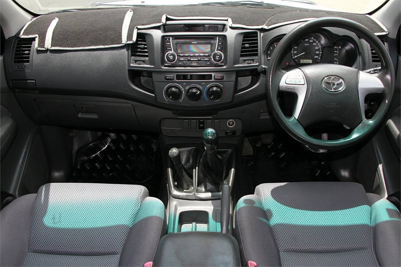 2012 Toyota Hilux SR KUN26R 4X4