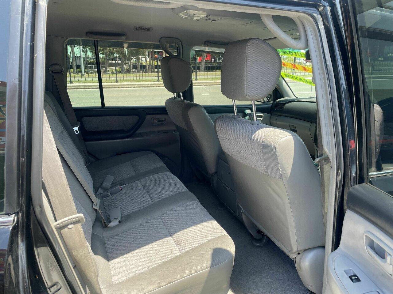 2005 Toyota Landcruiser GXL UZJ100R