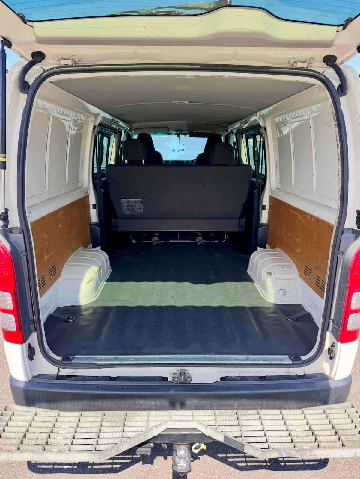 2017 Toyota Hiace LWB Crew 5-Seat