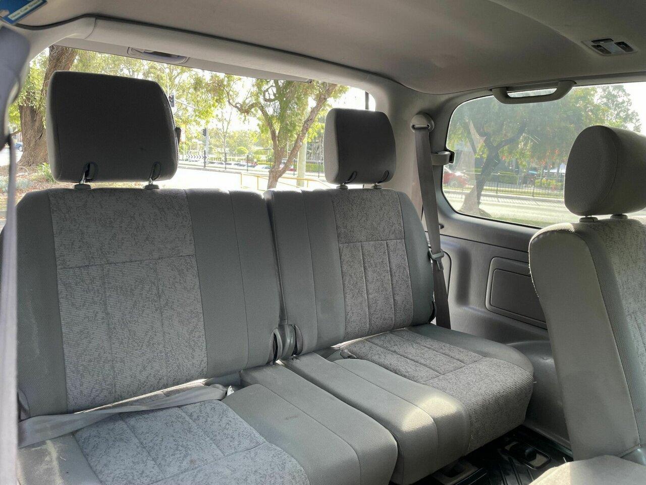 2005 Toyota Landcruiser GXL UZJ100R