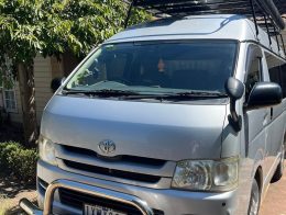 2009 Toyota Hiace Campervan w Solar Inverter