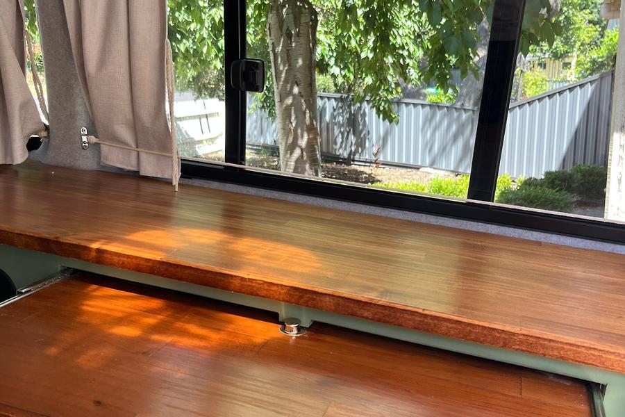 2009 Toyota Hiace Campervan w Solar Inverter