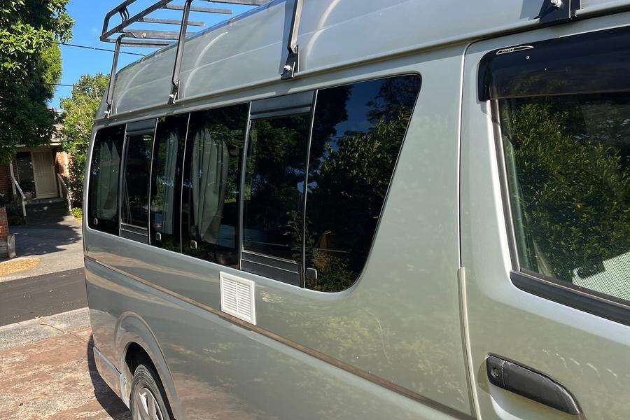2009 Toyota Hiace Campervan w Solar Inverter