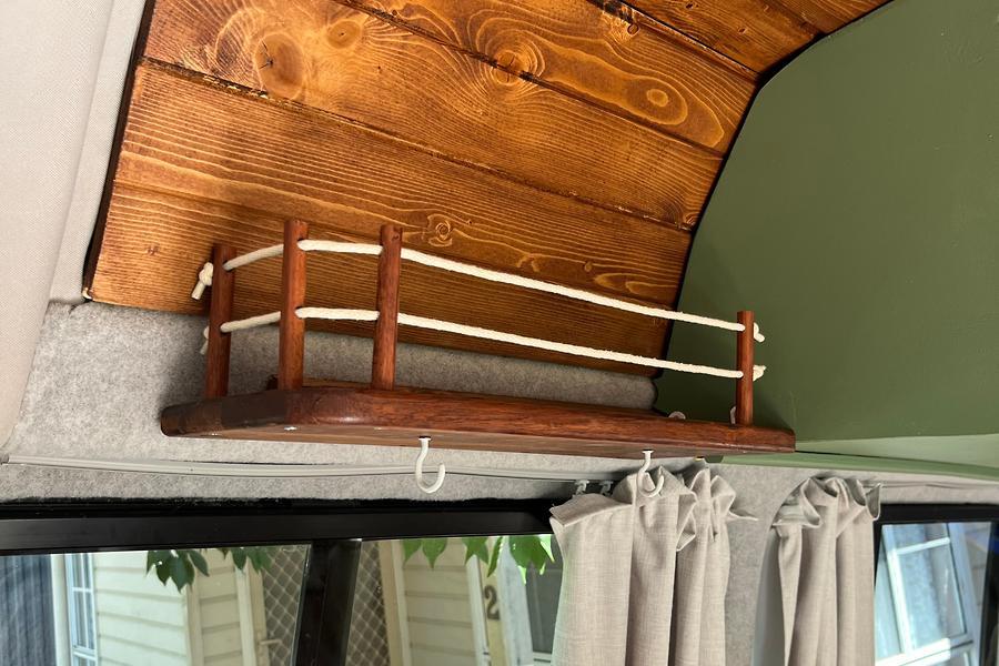 2009 Toyota Hiace Campervan w Solar Inverter