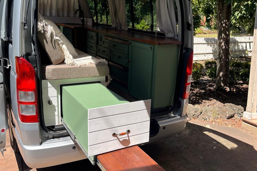 2009 Toyota Hiace Campervan w Solar Inverter