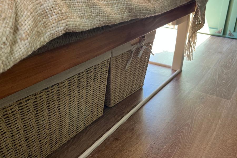 2009 Toyota Hiace Campervan w Solar Inverter